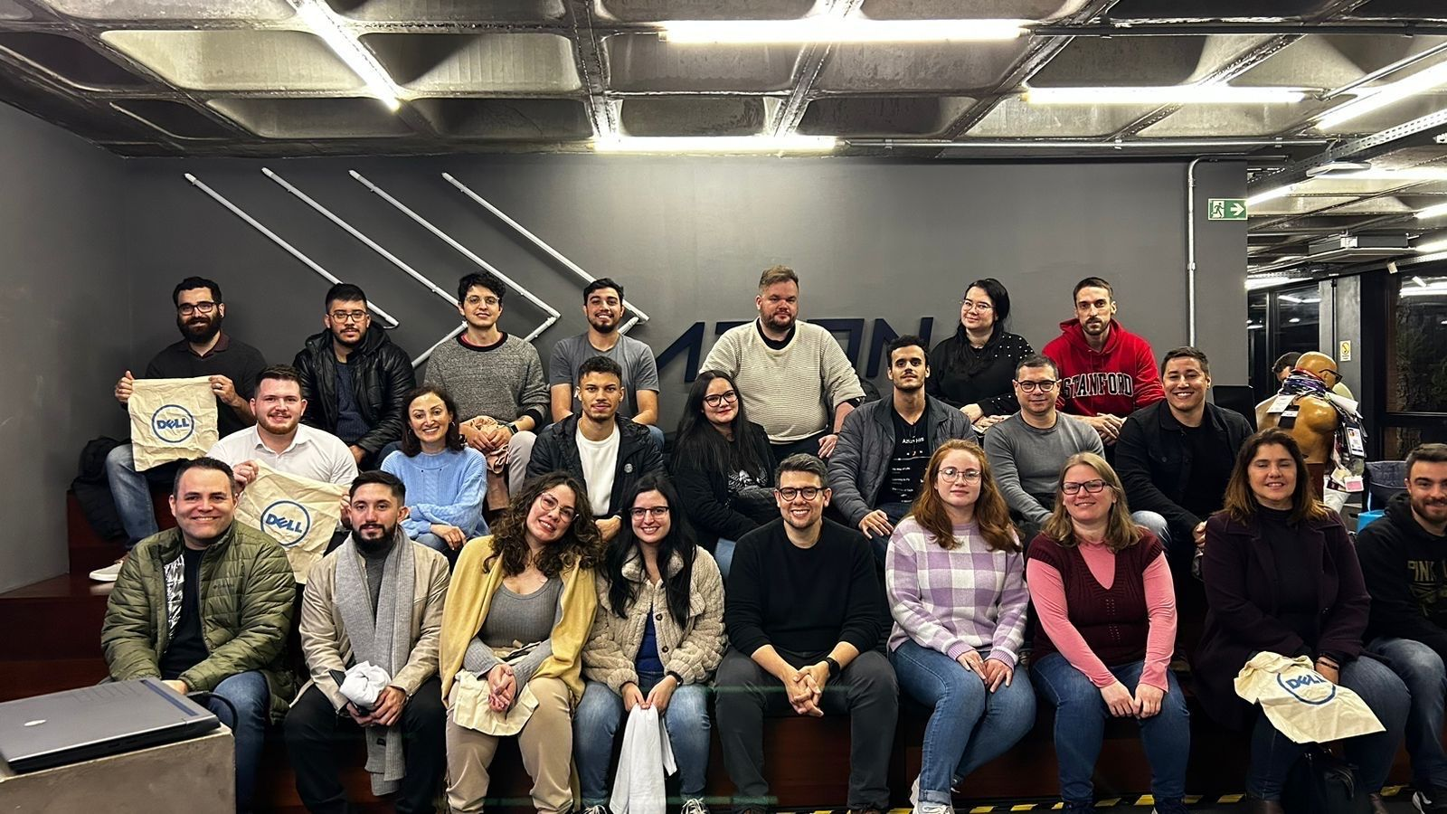 Comunidade GUDS reunida em um meetup